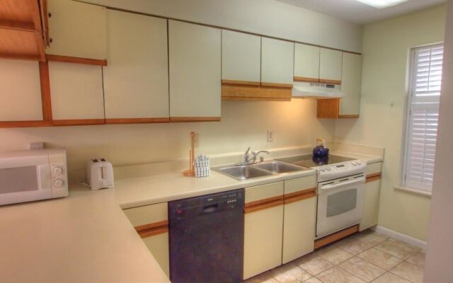 La Vista - 2 Br Condo