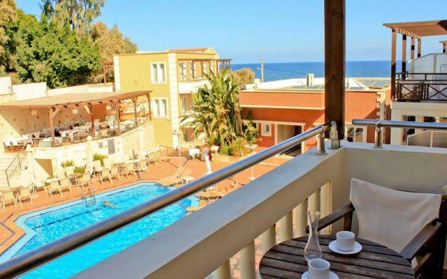 Porto Kalamaki Hotel