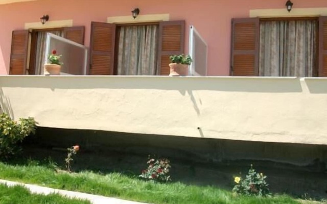 Roza Studios
