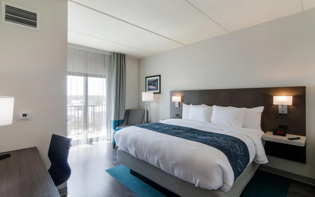 Comfort Inn & Suites Gulf Shores East Beach near Gulf State Park