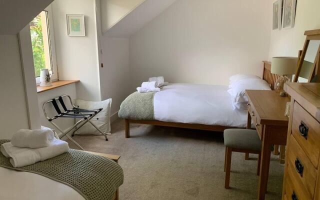 Beautiful 2-bed Apartment in Inverkip Great Garden