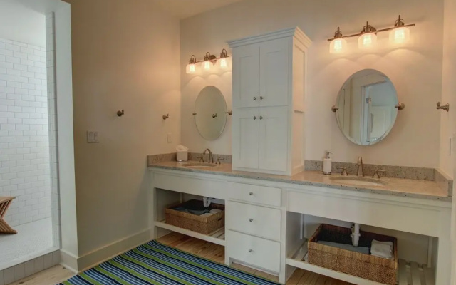 Tip'sea Saltbox 222 BE