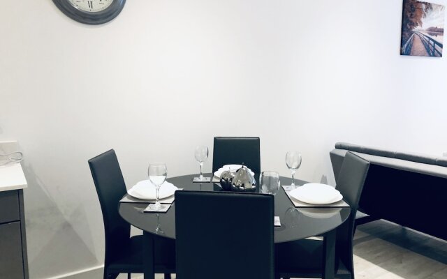 Snapos Luxury Serviced Apartments – Meridian House - Bedford