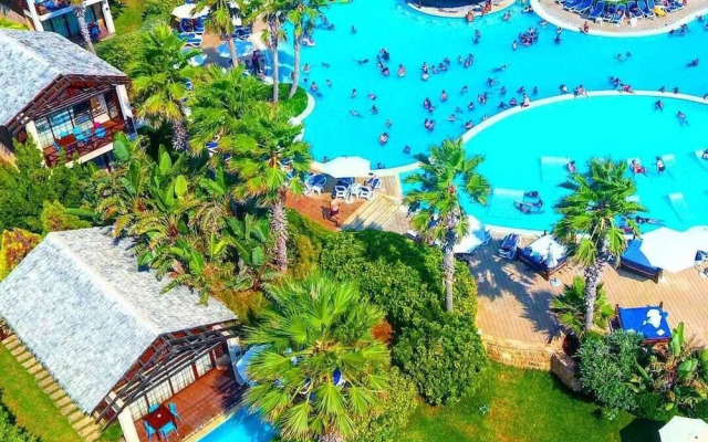 Turquoise Beach Resort