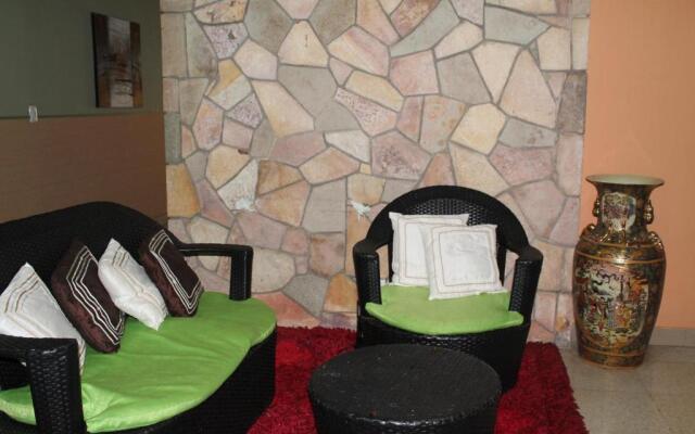 Hostal Cocos Inn