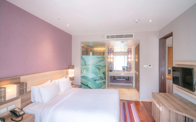 Holiday Inn Express Phuket Patong Beach Central by IHG