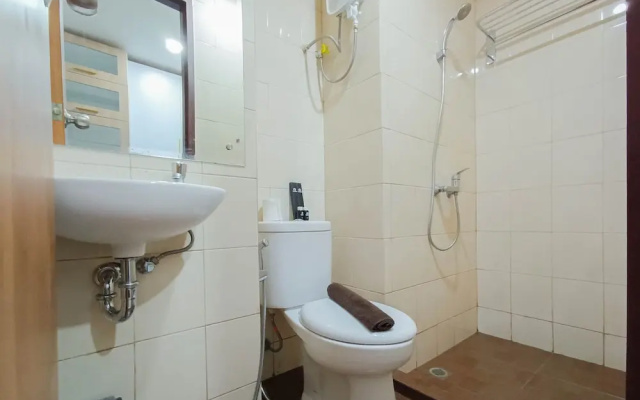 White And Cozy Studio At Vida View Makassar Apartment