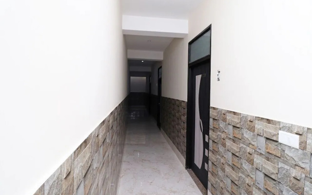 Dwarka Palace By OYO Rooms