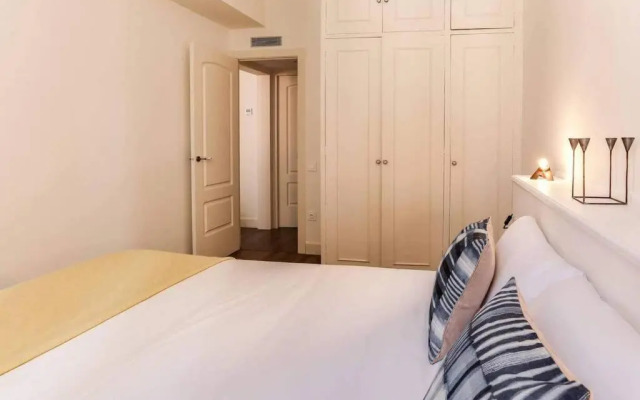 Stylish 2 Bdr apartment in Trendy Gracia