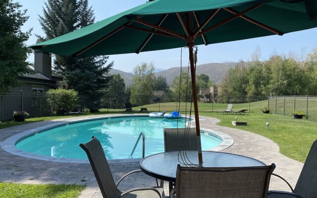 Teleidoscope Retreat