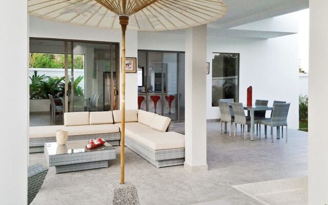 Villa With 3 Bedrooms in Rawai Phuket, With Private Pool, Enclosed Gar