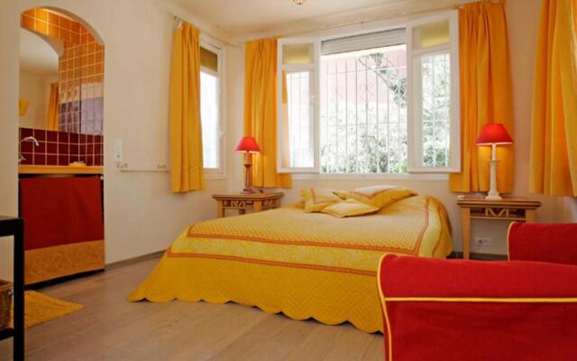 Villa With Private Beach - Villa Lou Cade