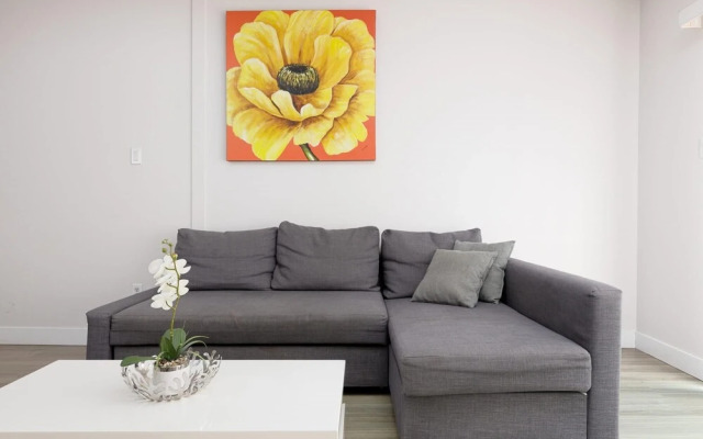 Huge 4 Bedroom Upper Suite