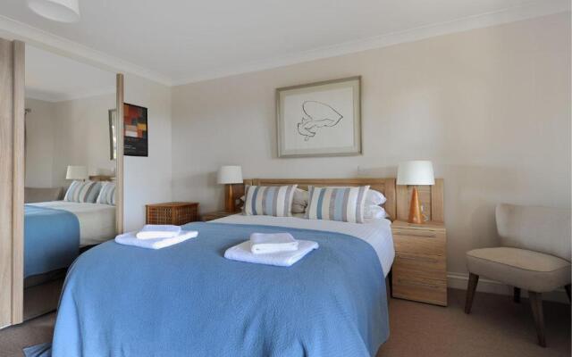 7 Coram Court