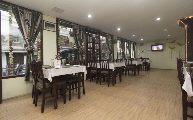 OYO 7431 Hotel Tushita