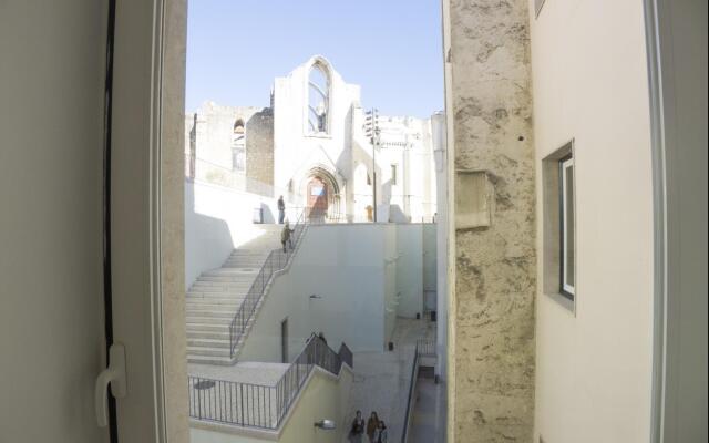 LV Premier Chiado CH3 Views Central AC Lift