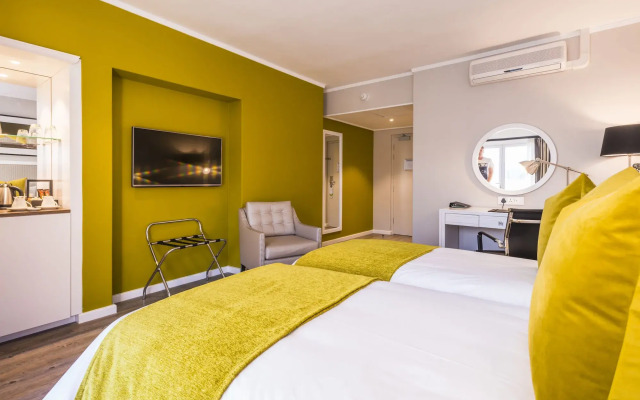 Simon's Town Quayside Hotel