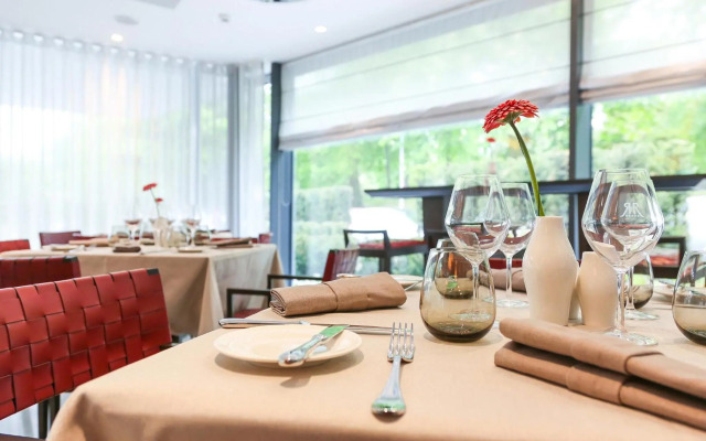 Le Royal Hotels & Resorts