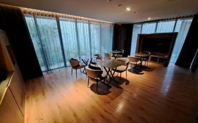 Boutech Wuri Village Hotel