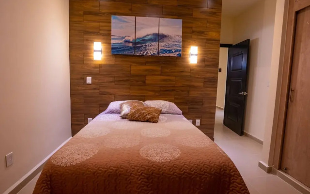 Luxury Apartment With Poll