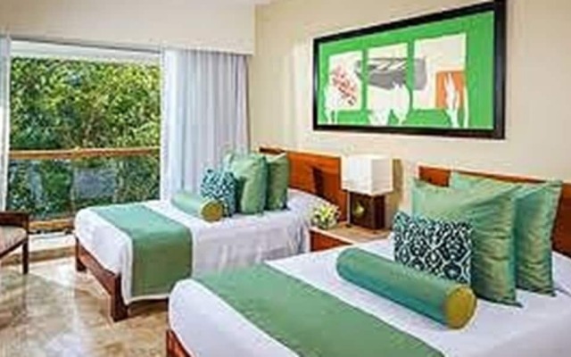 Vida Maya by Dicasi RM