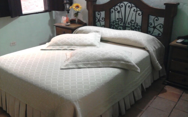 Hostal Restaurante Guaracu