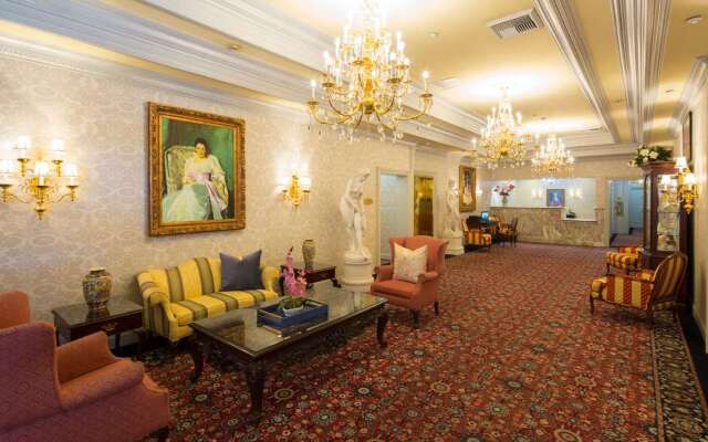 Bristol Hotel, Boutique Collection