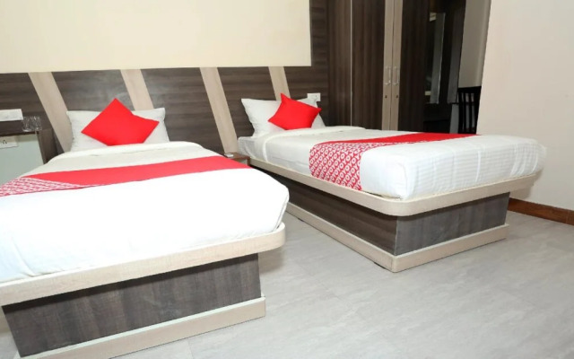 OYO Flagship 22529 Elegance Inn