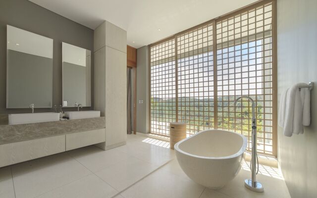 Selong Selo Resort and Residences