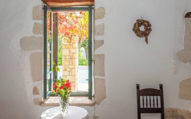 Dream 1 -traditional House With Pool To Share