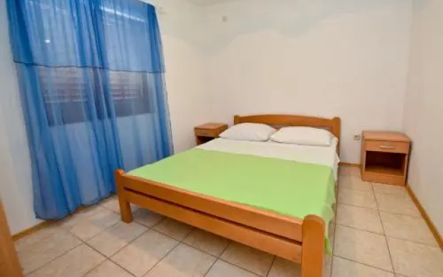 Apartments Caska VI