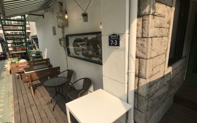 Seoul Cube Hotel - Hostel