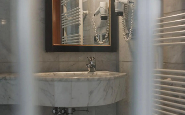 Hotel Villa Policreti