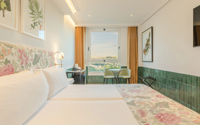 Hotel Ribera de Triana - REOPENING!