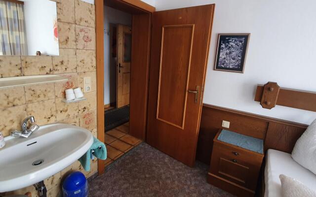 Scenic Apartment in Zell am Ziller-Gerlosberg with Garden