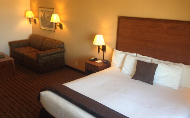 Expressway Suites Fargo