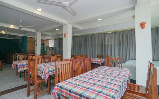 OYO 512 Agra Lanka Beach Resort