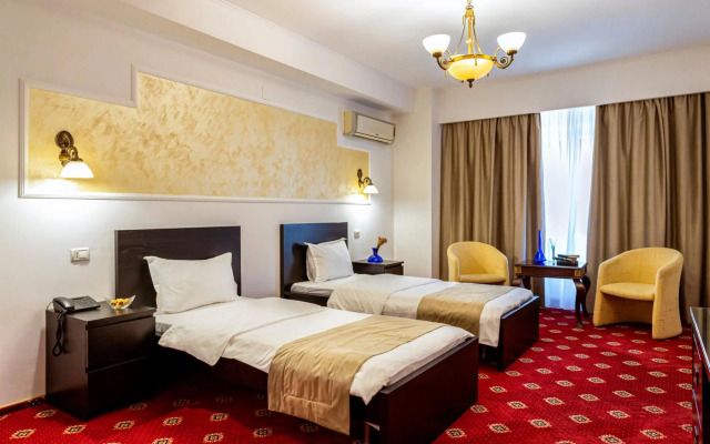 Victoria Hotel