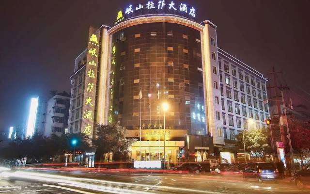 Minshan Lhasa Grand Hotel