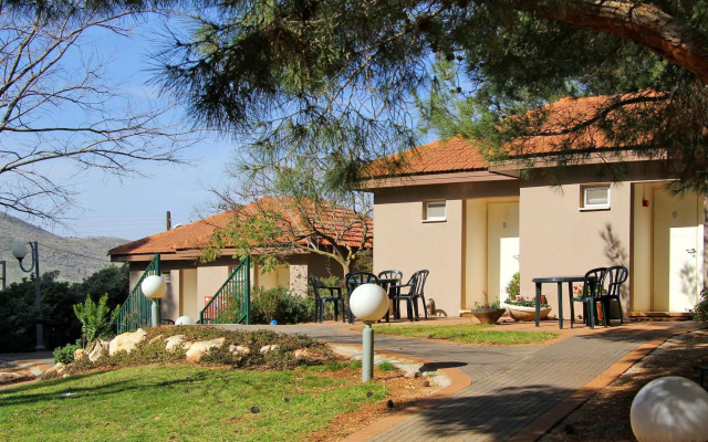 Kibbutz Malkiya Travel Hotel