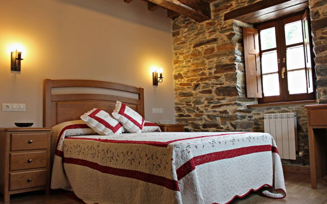 Apartamentos El Llago