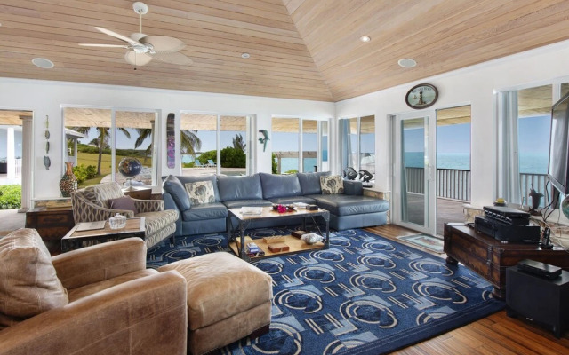 Neptune Cove 5 Bedroom Home