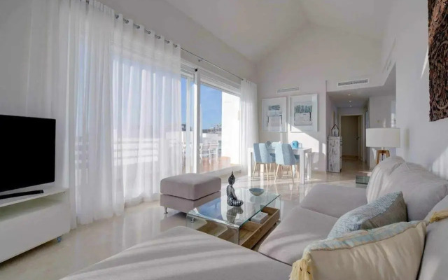 Luxury Penthouse Alcazaba Lagoon EHHouse