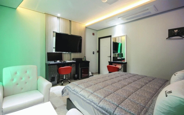 Sancheong Hyu And Joy