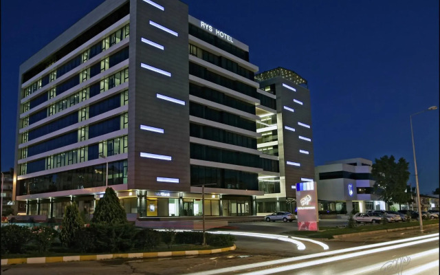 RYS Hotel & Restaurant