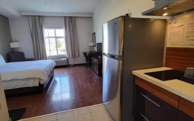 Days Inn & Suites by Wyndham Fort Saskatchewan