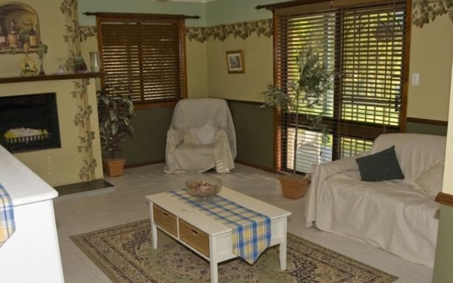 Talga Vines Vineyard Escape