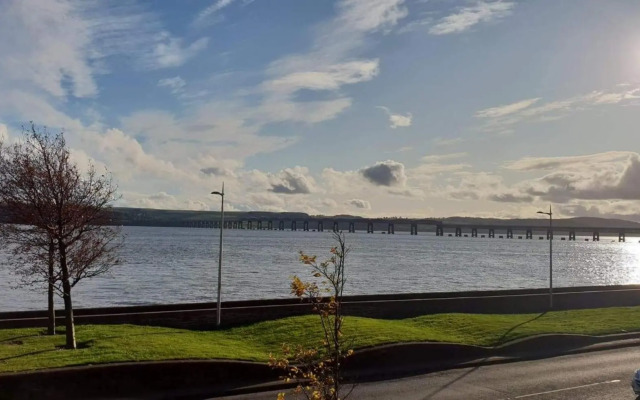 Waterfront apartment