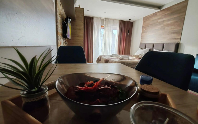 Ogi & Una Premijer 42