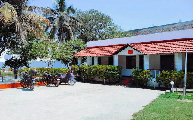 Sands Courtyard